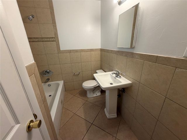123 NW 26TH STREET, Gainesville, FL 32607