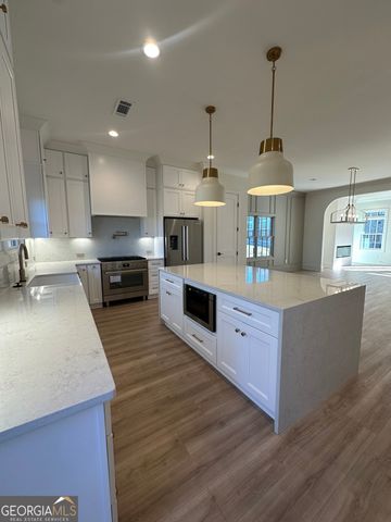 337 Sugarview Road, Sugar Hill, GA 30518