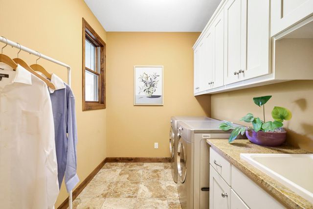 7855 Painted Sky Court, Prior Lake, MN 55372