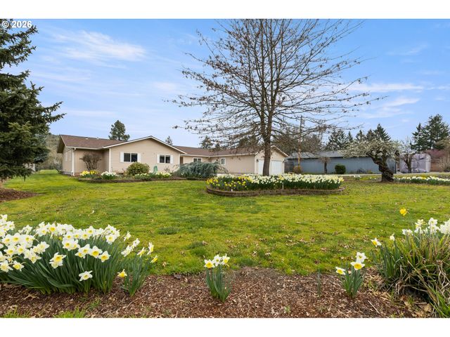 2164 Se DOUGLAS Ave, Roseburg, OR 97470