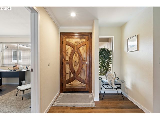 2164 Se DOUGLAS Ave, Roseburg, OR 97470