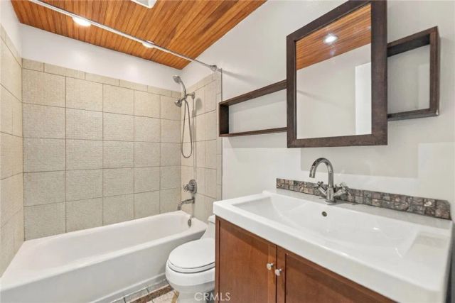 4435 Larwin, Cypress, CA 90630