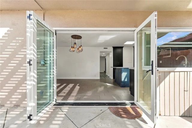 4435 Larwin, Cypress, CA 90630