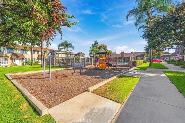 4435 Larwin, Cypress, CA 90630