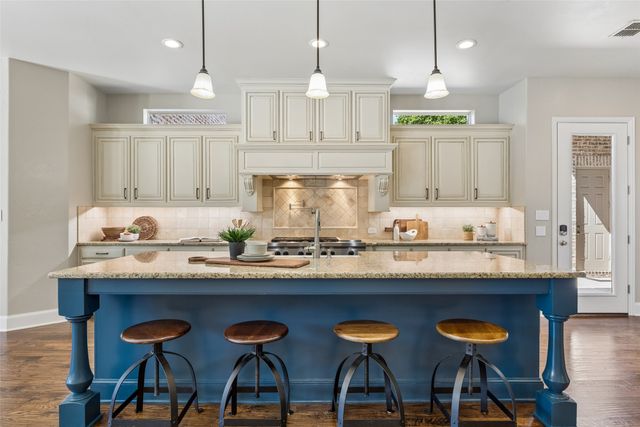 11194 Parliament Lane, Frisco, TX 75035