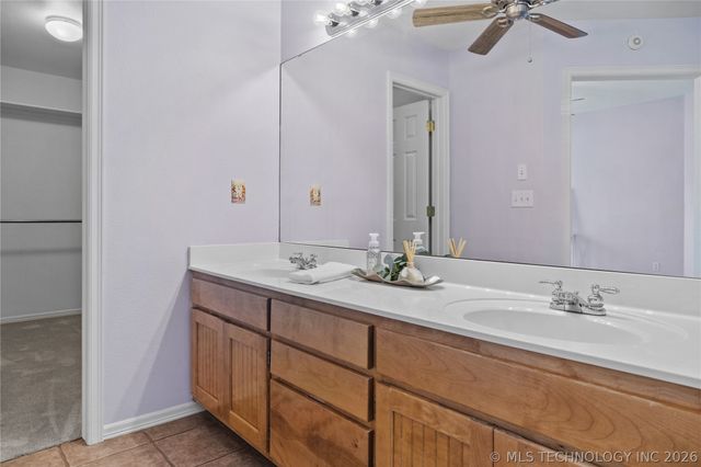 15209 E 90th Place North, Owasso, OK 74055