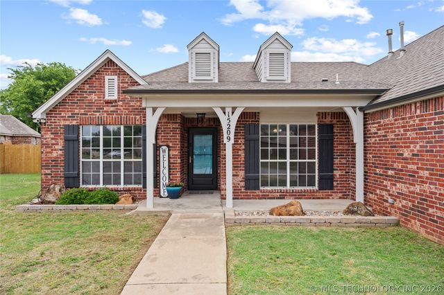 15209 E 90th Place North, Owasso, OK 74055