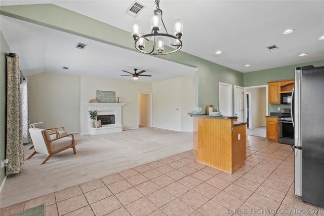 15209 E 90th Place North, Owasso, OK 74055