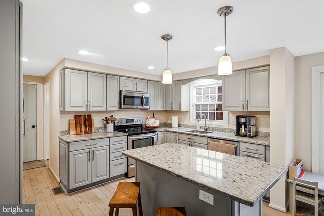 10720 BURR OAK WAY, Burke, VA 22015