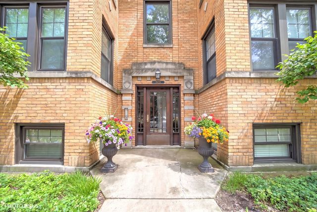 3933 N Marshfield Avenue 3S, Chicago, IL 60613