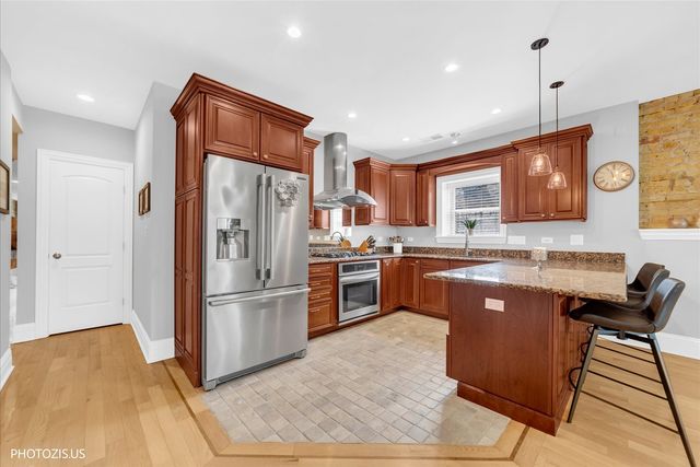 3933 N Marshfield Avenue 3S, Chicago, IL 60613