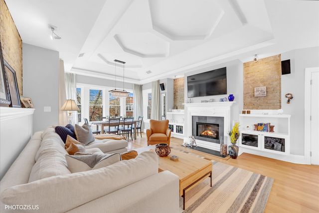 3933 N Marshfield Avenue 3S, Chicago, IL 60613