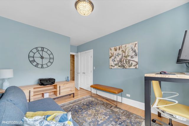 3933 N Marshfield Avenue 3S, Chicago, IL 60613