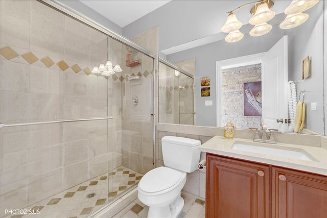 3933 N Marshfield Avenue 3S, Chicago, IL 60613