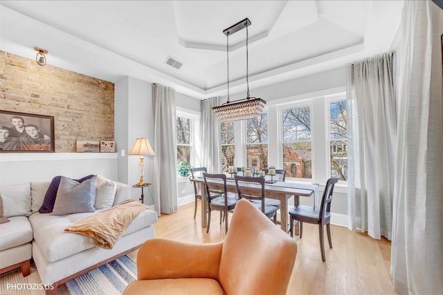 3933 N Marshfield Avenue 3S, Chicago, IL 60613