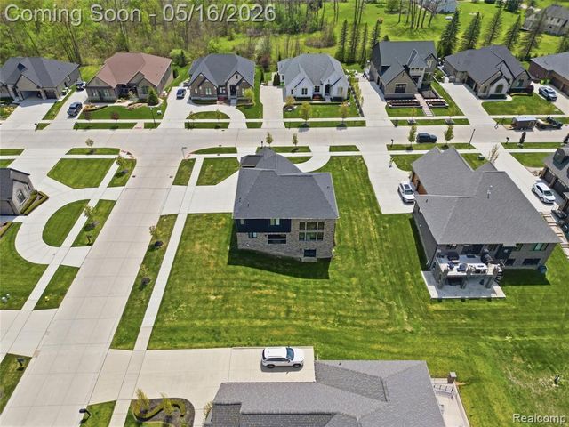 11963 Forest Brook Drive, Washington, MI 48094