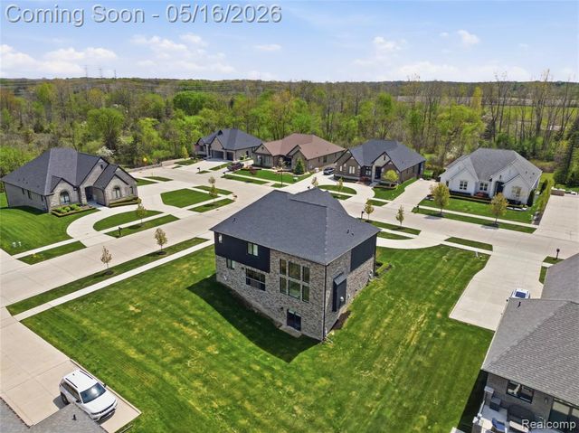 11963 Forest Brook Drive, Washington, MI 48094