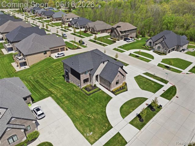 11963 Forest Brook Drive, Washington, MI 48094