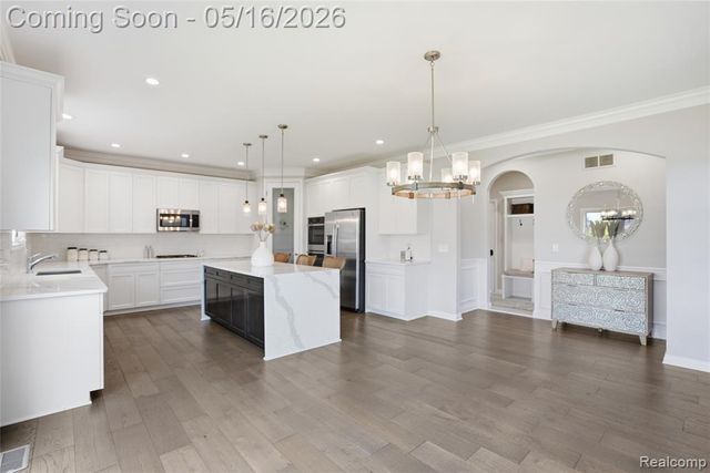 11963 Forest Brook Drive, Washington, MI 48094