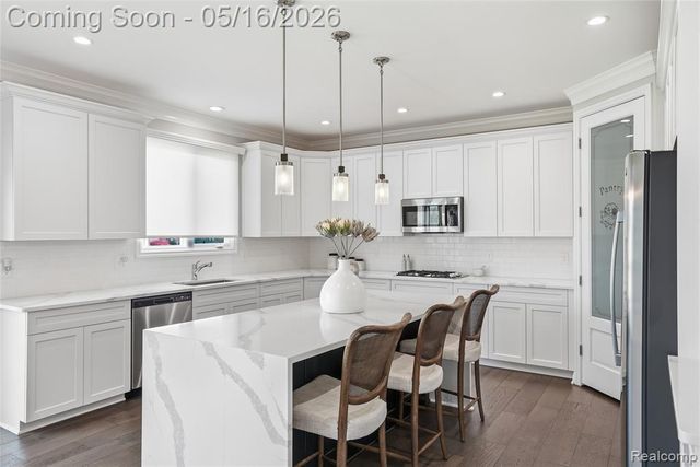 11963 Forest Brook Drive, Washington, MI 48094