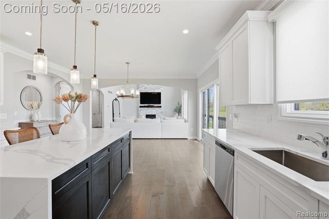 11963 Forest Brook Drive, Washington, MI 48094