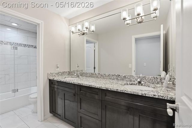 11963 Forest Brook Drive, Washington, MI 48094