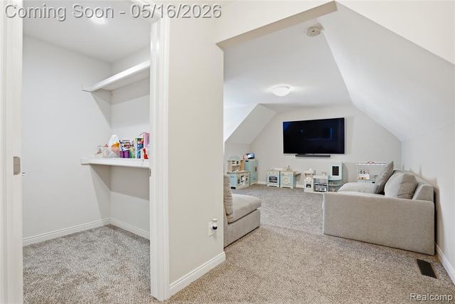 11963 Forest Brook Drive, Washington, MI 48094