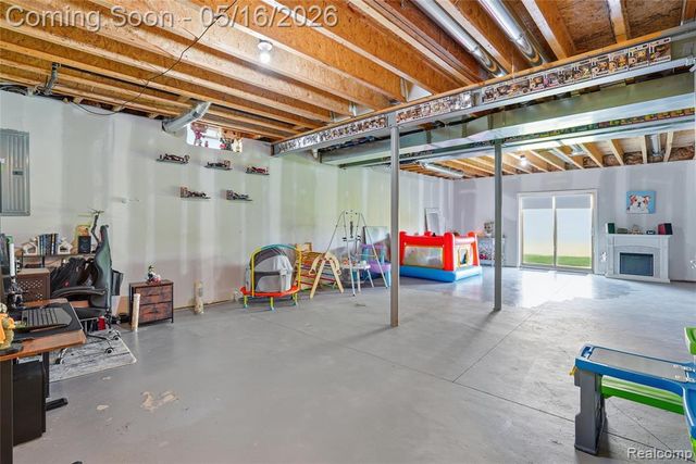 11963 Forest Brook Drive, Washington, MI 48094