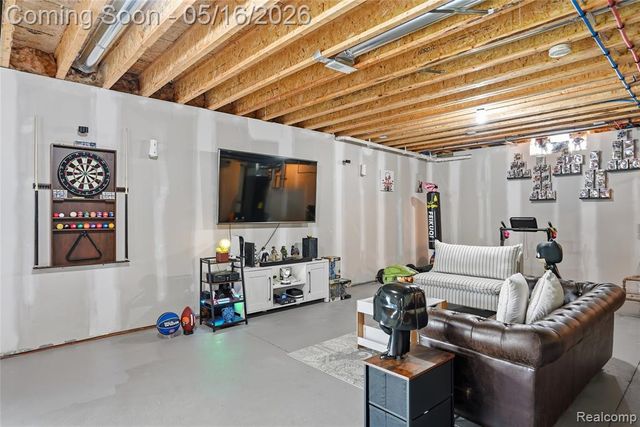 11963 Forest Brook Drive, Washington, MI 48094
