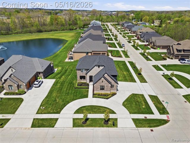 11963 Forest Brook Drive, Washington, MI 48094