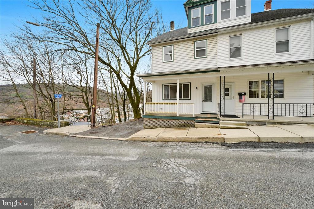 242 VAN GELDER ST, Tamaqua, PA 18252