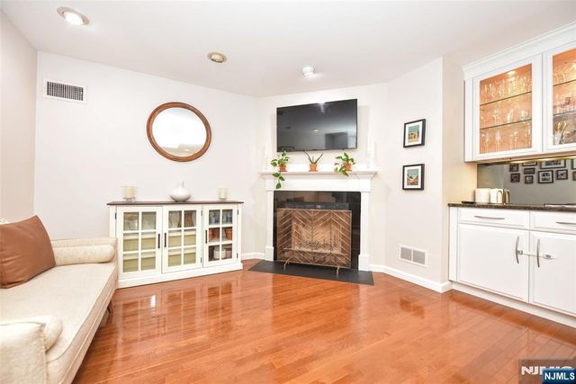 64 Peach Hill Court, Ramsey, NJ 07446