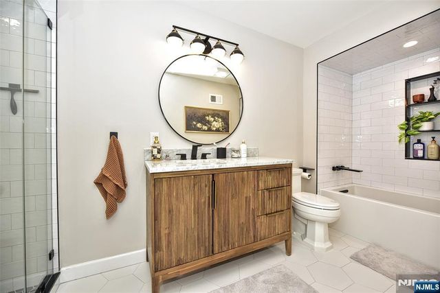 64 Peach Hill Court, Ramsey, NJ 07446