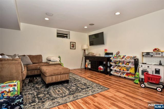 64 Peach Hill Court, Ramsey, NJ 07446