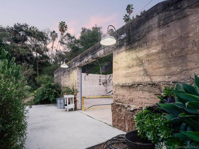 9777 Grosalia Avenue, La Mesa, CA 91941