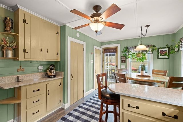 104 W Pond Rd, Plymouth, MA 02360