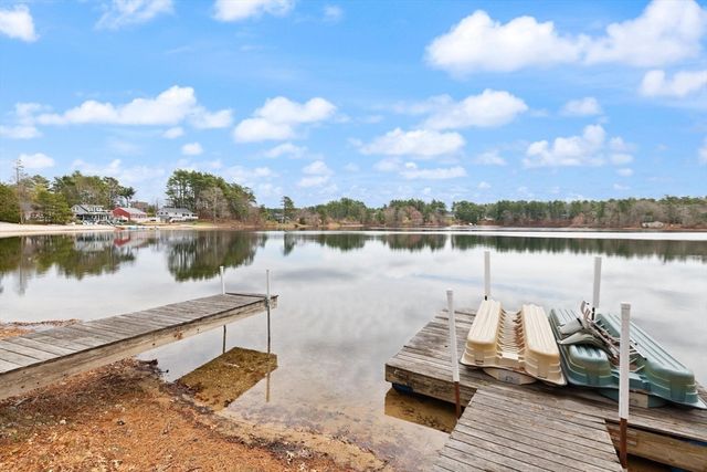 104 W Pond Rd, Plymouth, MA 02360