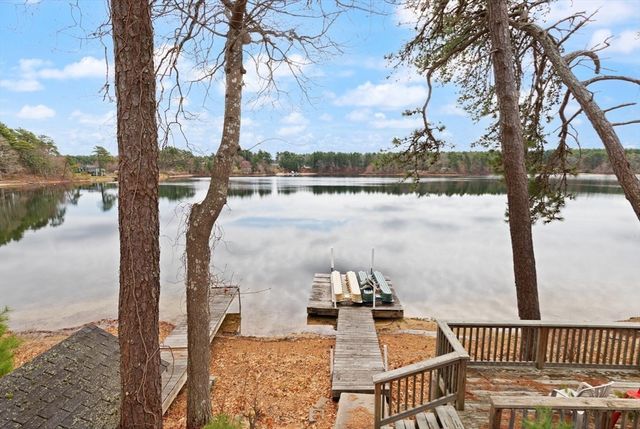 104 W Pond Rd, Plymouth, MA 02360