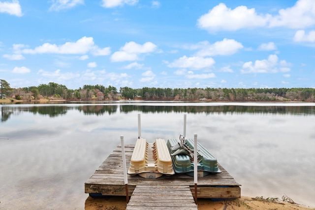 104 W Pond Rd, Plymouth, MA 02360