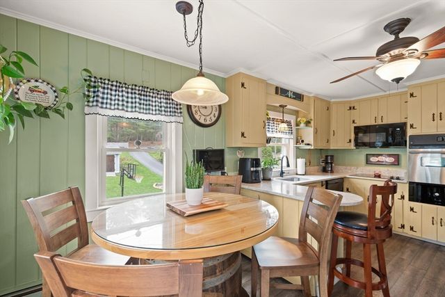 104 W Pond Rd, Plymouth, MA 02360