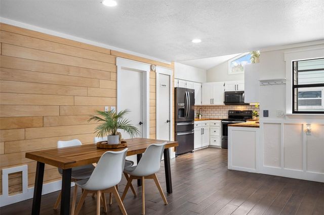 12756 POINSETTIA AVENUE, Seminole, FL 33776