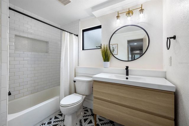 12756 POINSETTIA AVENUE, Seminole, FL 33776