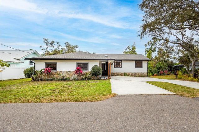 12756 POINSETTIA AVENUE, Seminole, FL 33776