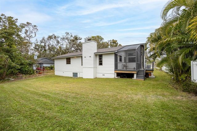 12756 POINSETTIA AVENUE, Seminole, FL 33776