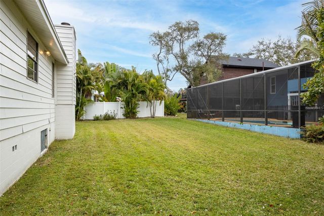 12756 POINSETTIA AVENUE, Seminole, FL 33776