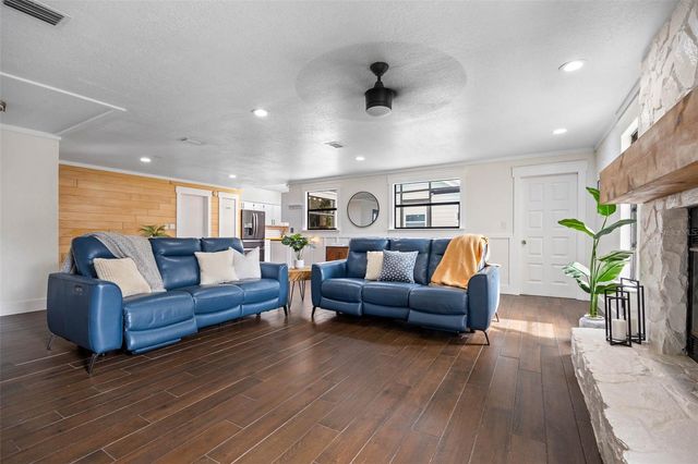 12756 POINSETTIA AVENUE, Seminole, FL 33776