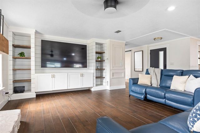 12756 POINSETTIA AVENUE, Seminole, FL 33776