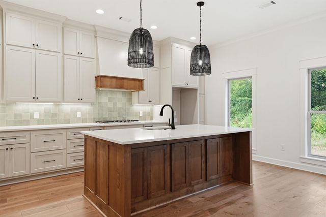 4 Camelot Court, Greenbrier, AR 72058