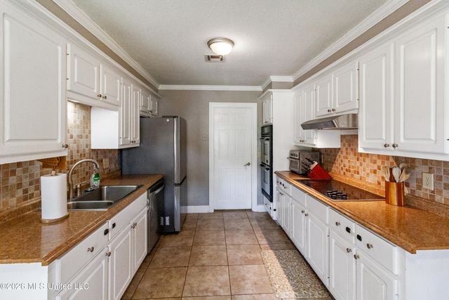 103 Lakeside Drive, Brandon, MS 39047