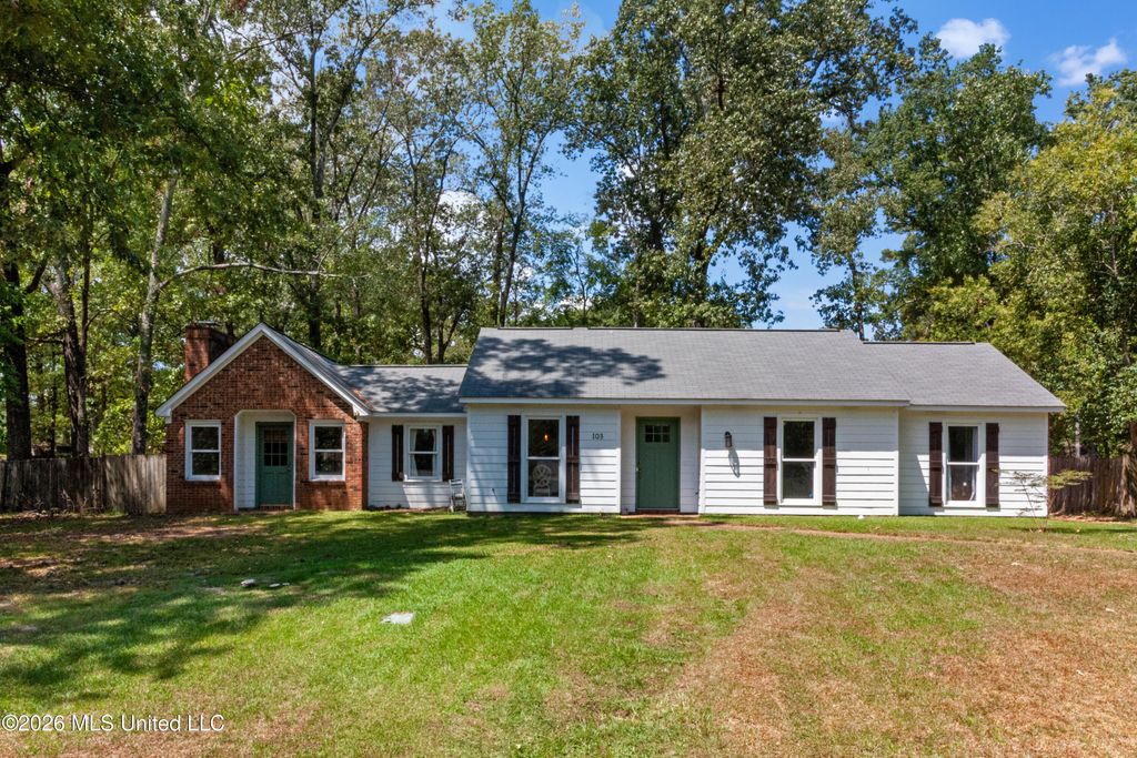 103 Lakeside Drive, Brandon, MS 39047